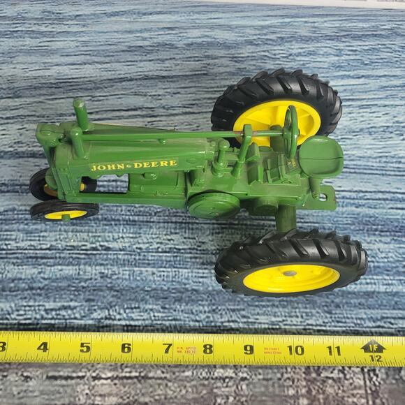 Vtg Ertl 1/16 John Deere GP model A diecast narrow frontend tractor green/yellow - Picture 2 of 10